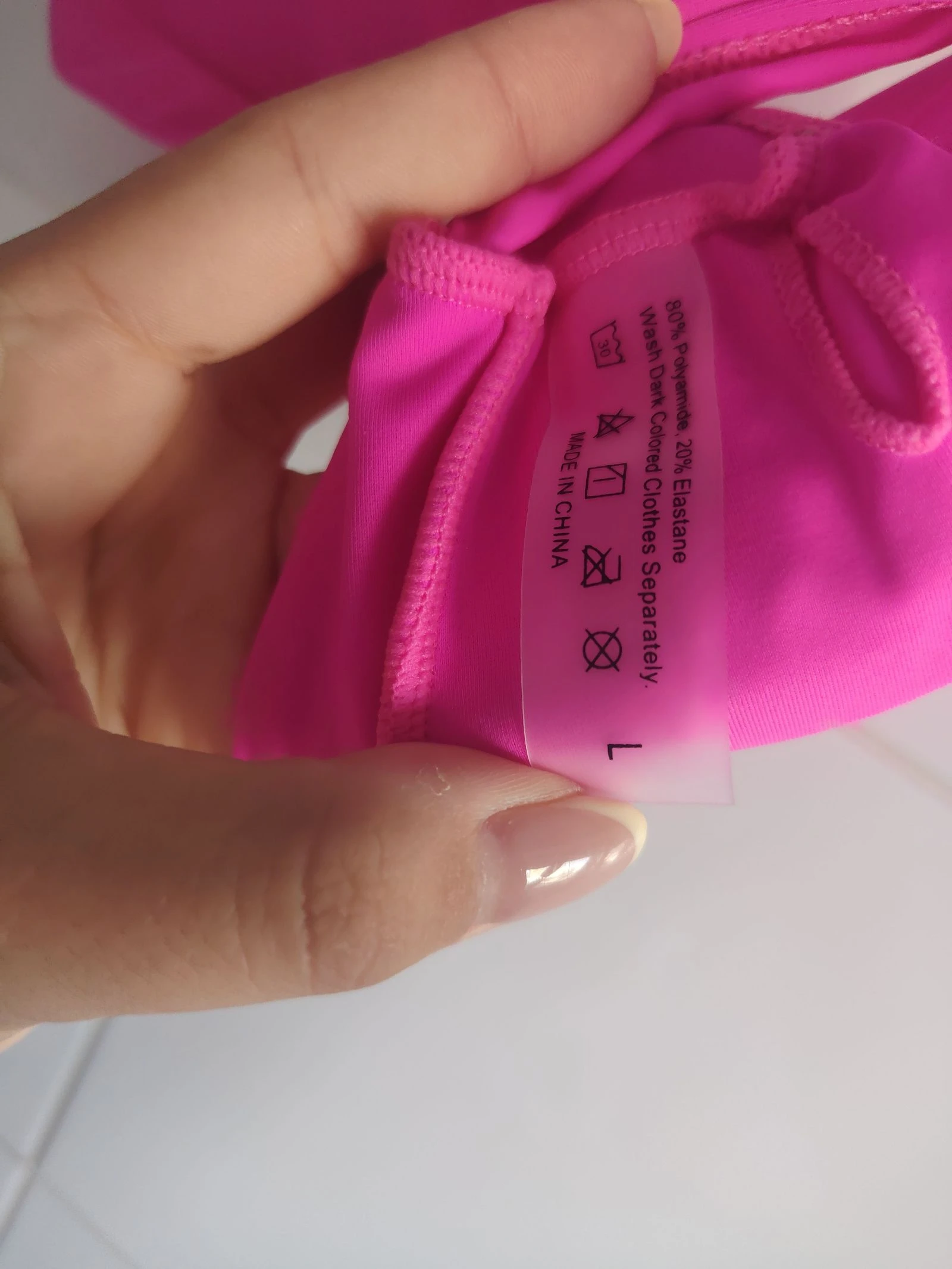 Haut de bikini rose fuchsia avec coussinets – Taille L – Neuf – photo 3